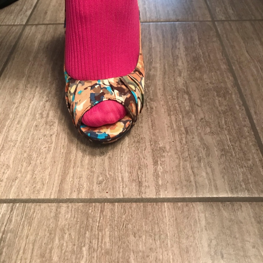 Madden Girl peep toe heels - Picture 4 of 8